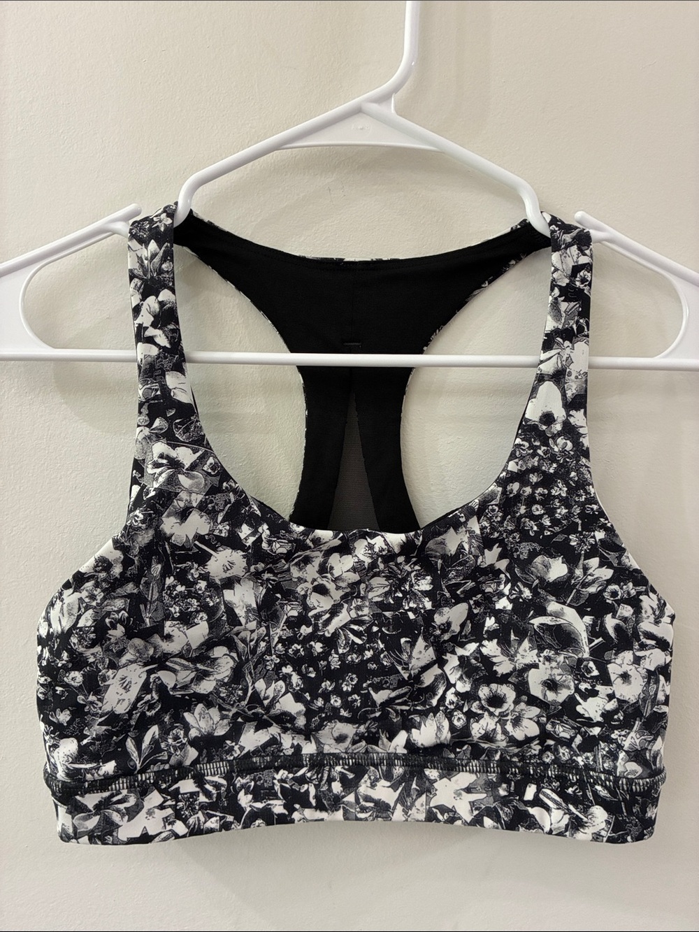 Lululemon Floral Racerback Sports Bra - Black & White - size 8